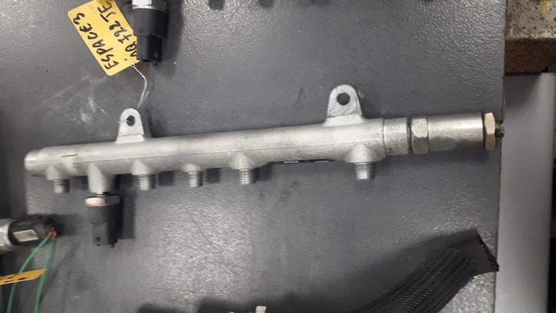 Rampe injection RENAULT MEGANE 2 PHASE 1 Diesel - 1