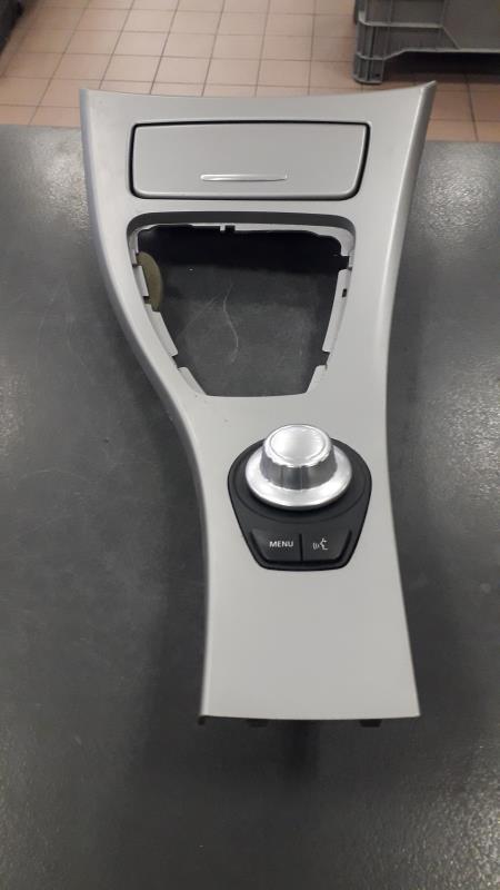 Console central (interieur plastique) BMW SERIE 3 E90  - 1