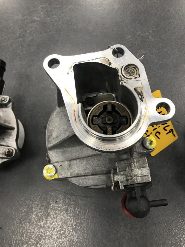 Pompe à vide RENAULT CLIO 2 PHASE 2 Diesel - 1