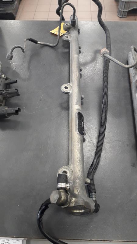 Rampe injection MERCEDES CLASSE E 210 PHASE 1 Diesel - 1