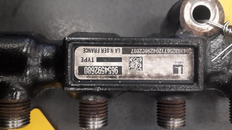 Rampe injection PEUGEOT 307 PHASE 1 Diesel - 1