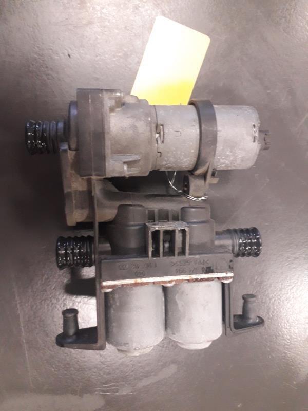 Pompe à eau BMW SERIE 5 E39 PHASE 1  - 1