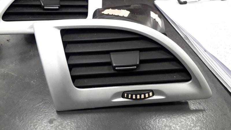 Bocchetta aerazione cruscotto anteriore sinistra RENAULT MEGANE 3 PHASE 2 Diésel - 1