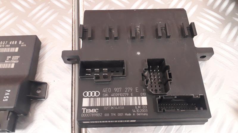 Calculateur AUDI A8 2 PHASE 1  - 1