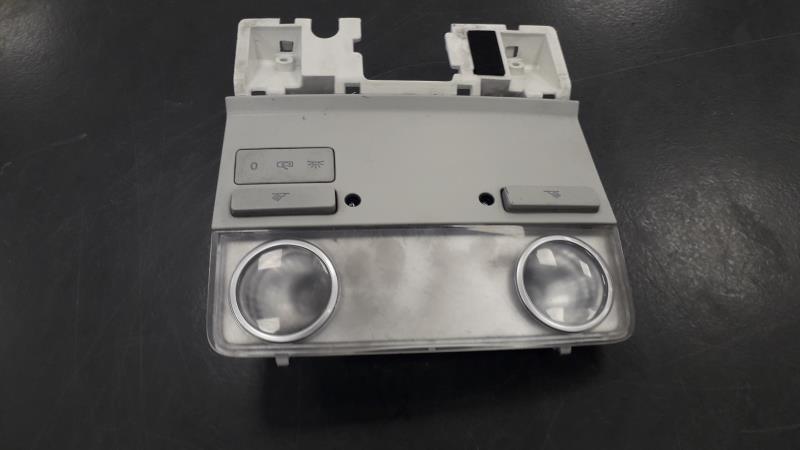 Eclairage de plafonnier VOLKSWAGEN GOLF 5 Diesel - 1