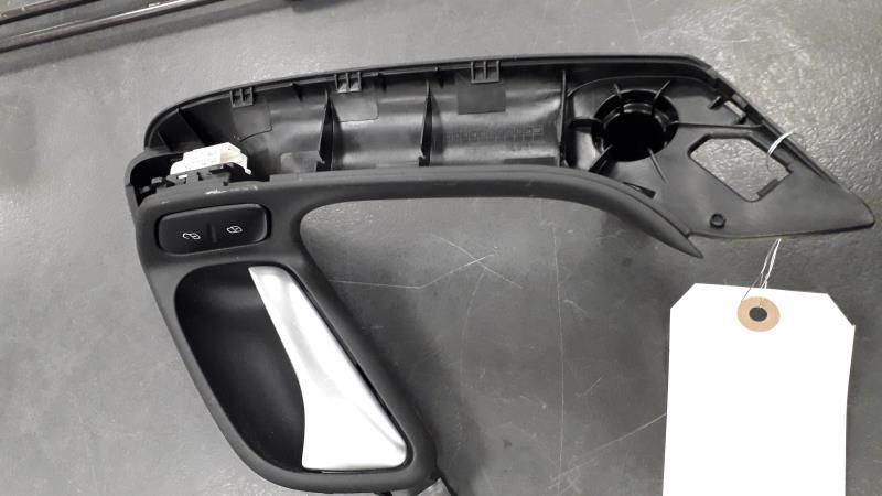 Maniglia interna anteriore sinistra VOLKSWAGEN POLO 5 PHASE 1 Gasolina - 1