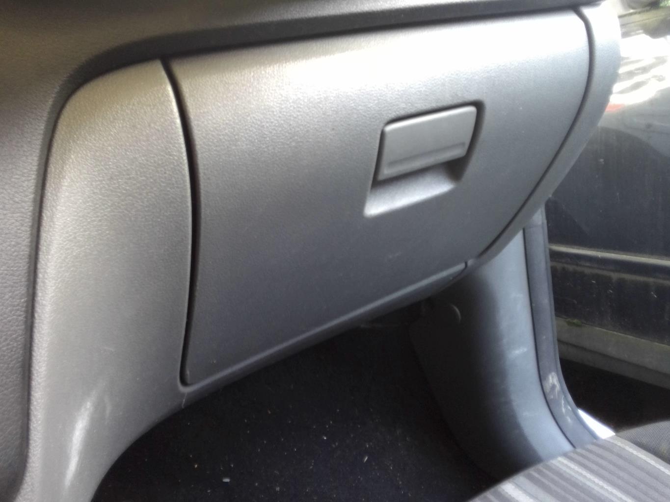 Boite a gants FORD FOCUS 2 PHASE 2 Diesel - 1