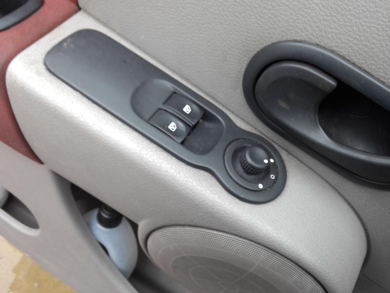 Interrupteur de leve vitre RENAULT MODUS PHASE 1 Diesel - 1