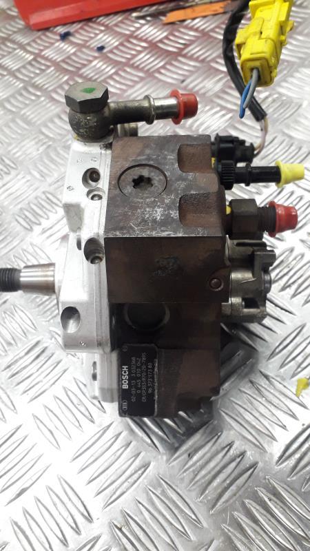 Pompe à injection PEUGEOT 307 PHASE 1 Diesel - 1