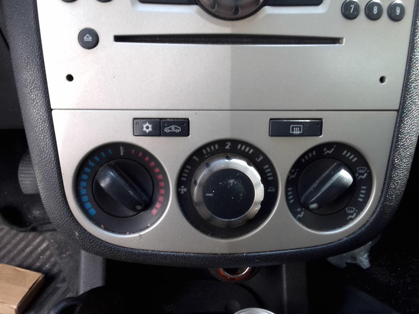 Commande chauffage OPEL CORSA D PHASE 1 Diesel - 1