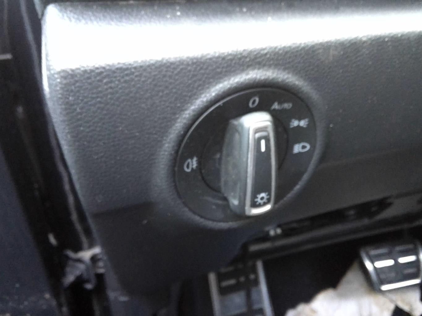 Commande de phare VOLKSWAGEN T-ROC PHASE 1 Essence - 1