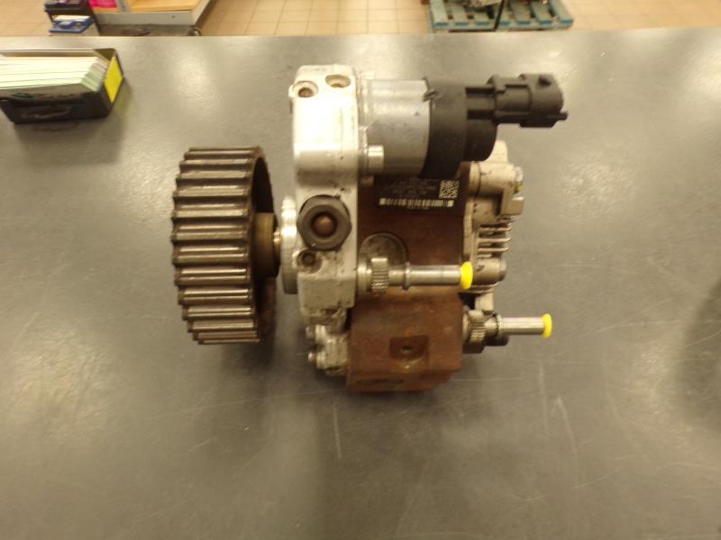 Pompe à injection RENAULT SCENIC 2 PHASE 1 Diesel - 1