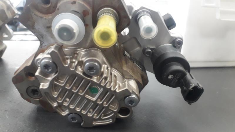Pompe à injection RENAULT LAGUNA 2 PHASE 1 Diesel - 1