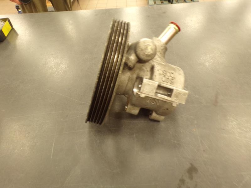 Pompe de direction PEUGEOT 306 PHASE 1 Essence - 1