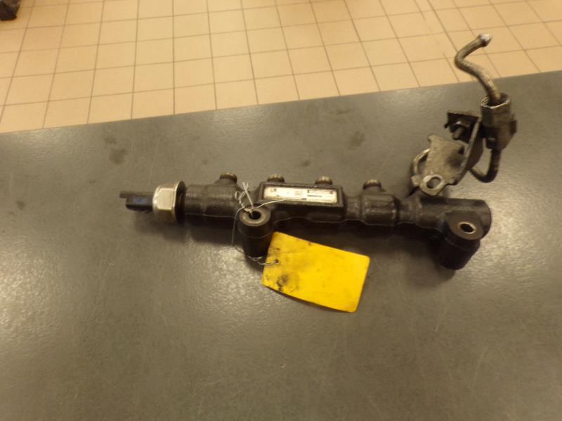 Rampe injection PEUGEOT 207 PHASE 1 Diesel - 1