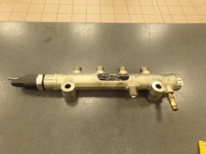 Rampe injection PEUGEOT 307 PHASE 1 Diesel - 1