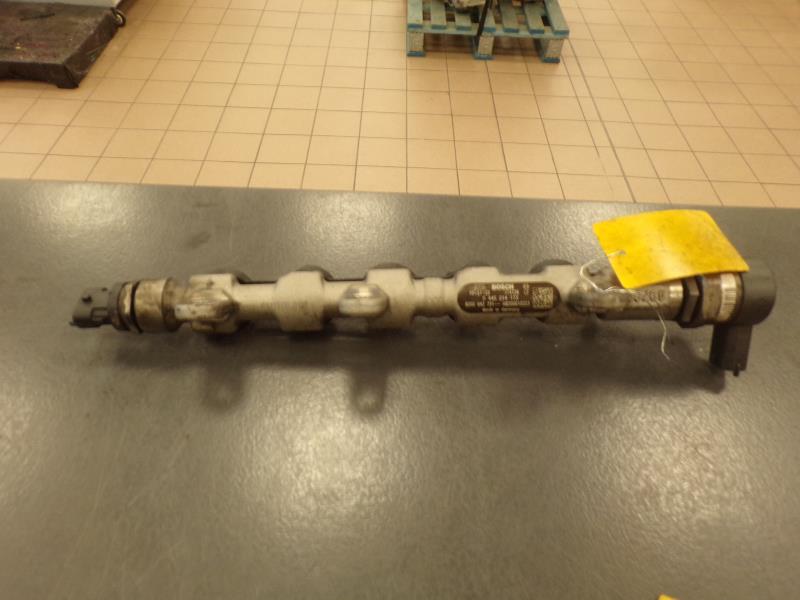 Rampe injection RENAULT LAGUNA 3 PHASE 1 Diesel - 1
