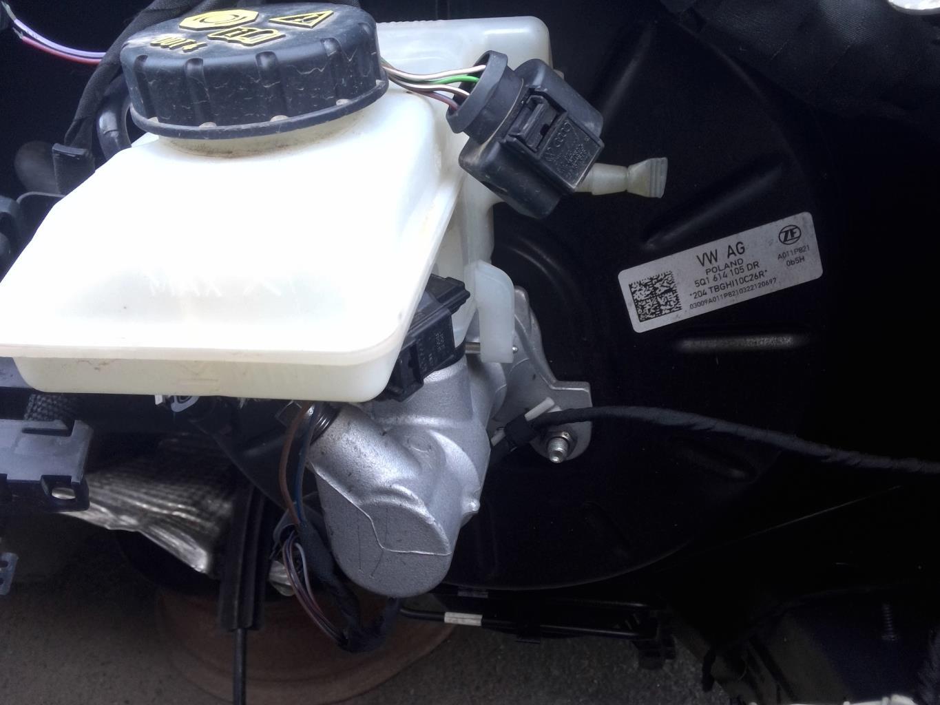 Servo frein VOLKSWAGEN T-ROC PHASE 1 Essence - 1
