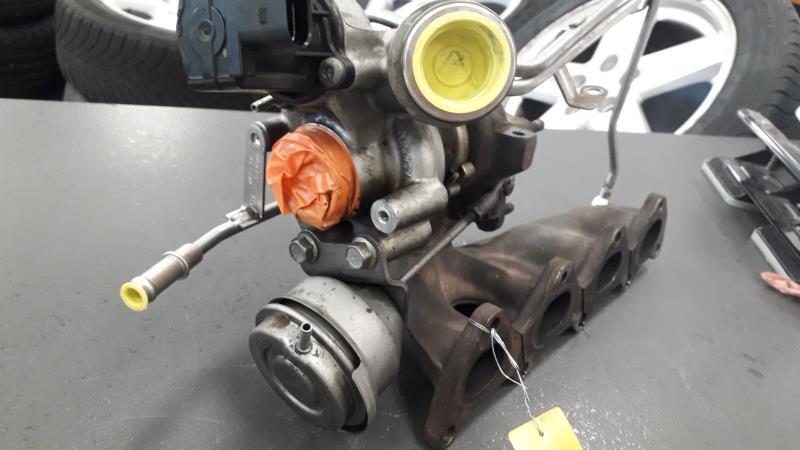 Turbo VOLKSWAGEN GOLF 5 Essence - 1