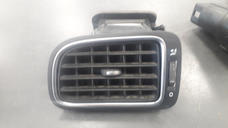 Bocchetta aerazione cruscotto anteriore sinistra VOLKSWAGEN POLO 5 PHASE 1 Diésel - 1
