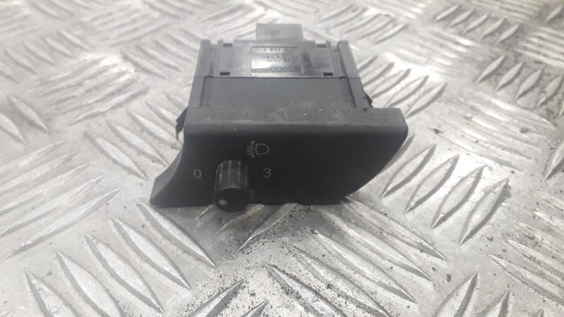 Bouton/Interrupteur AUDI A4 2 PHASE 2  - 1
