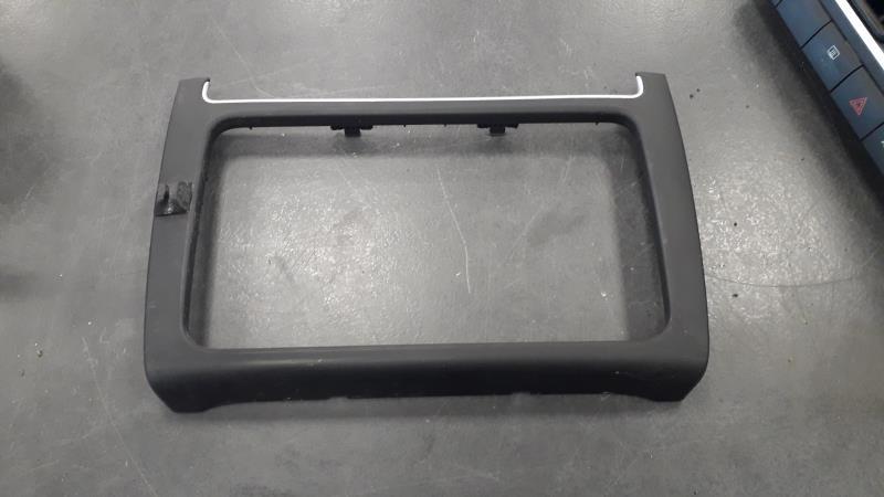 Consolle centrale (interno in plastica) VOLKSWAGEN POLO 5 PHASE 1 Diésel - 1