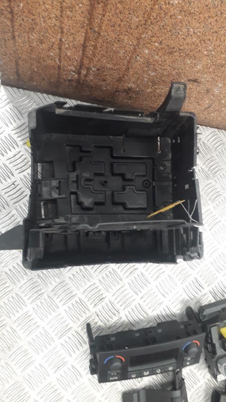 Contenitore batteria PEUGEOT 207 PHASE 1 BREAK Gasolina - 1