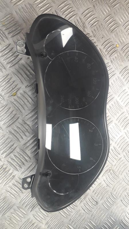 Compteur TOYOTA AVENSIS 2 PHASE 1 Diesel - 1