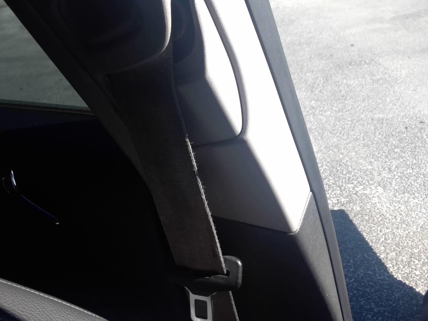 Cintura di sicurezza anteriore sinistra OPEL CORSA D PHASE 1 Diésel - 1