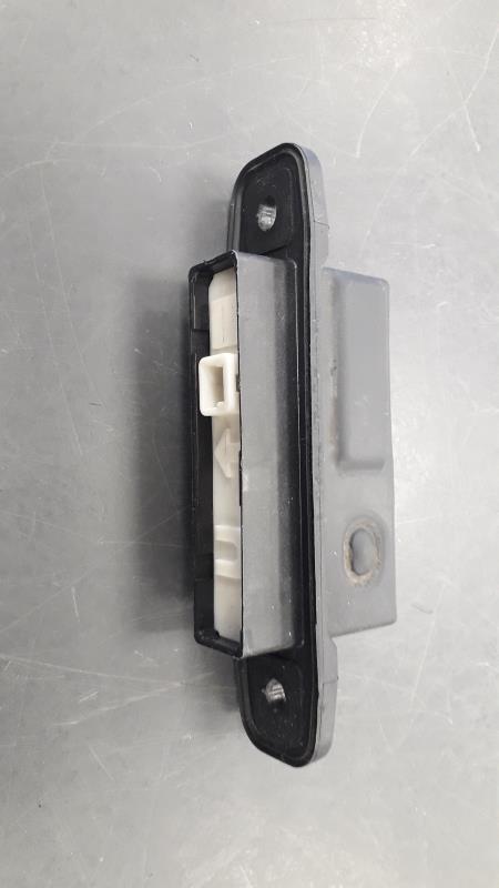 Bouton de coffre TOYOTA VERSO-S PHASE 2  - 1