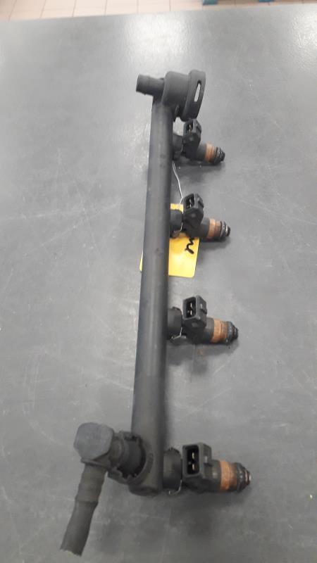 Rampe injection RENAULT MEGANE 1 PHASE 2 COUPE Essence - 1