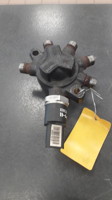 Rampe injection RENAULT CLIO 2 PHASE 1 Diesel - 1