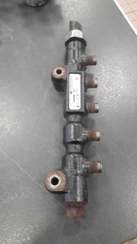 Rampe injection PEUGEOT 207 PHASE 1 Diesel - 1