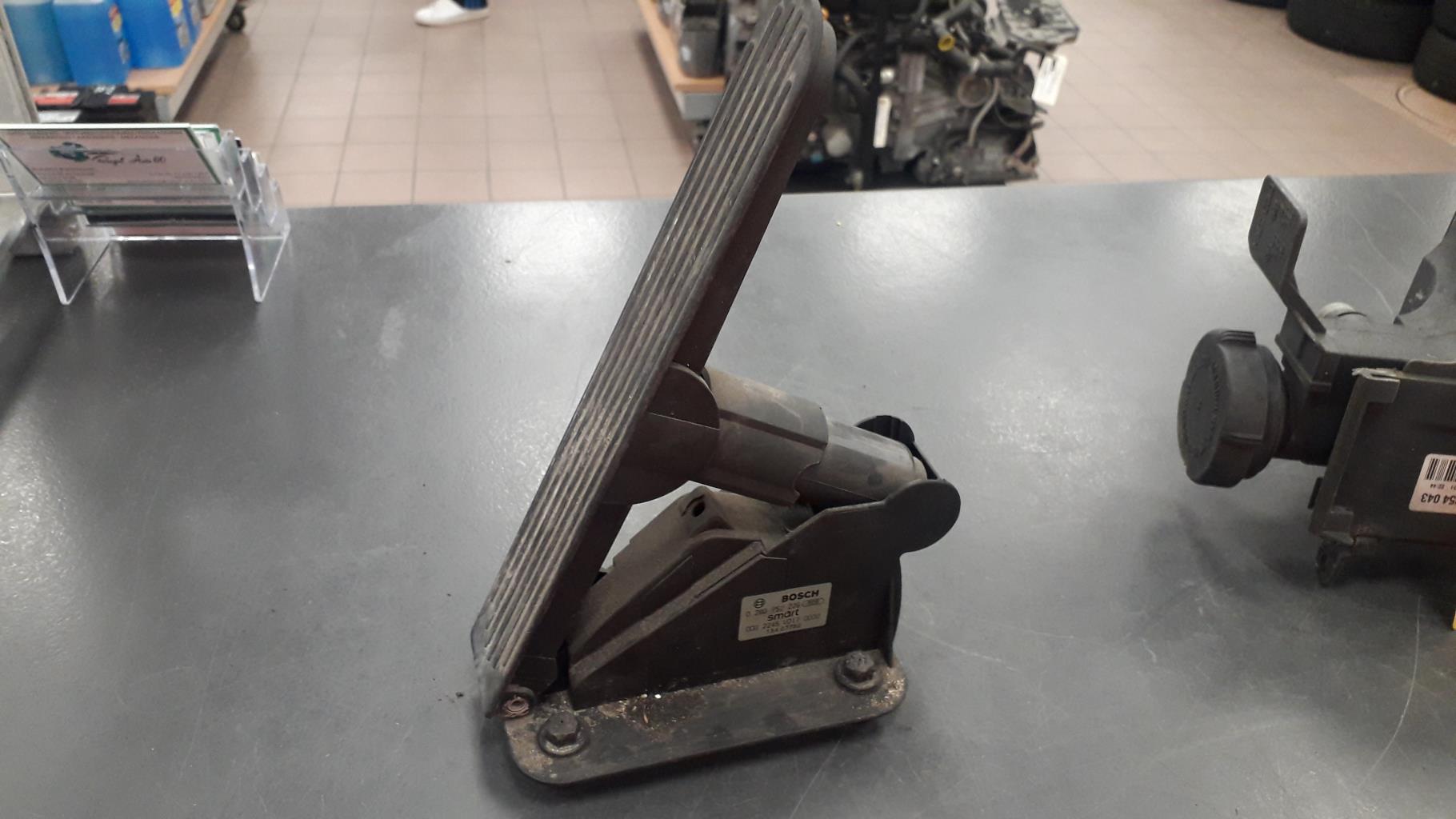 Pedale d'accelerateur SMART FORTWO 2 COUPE  - 1