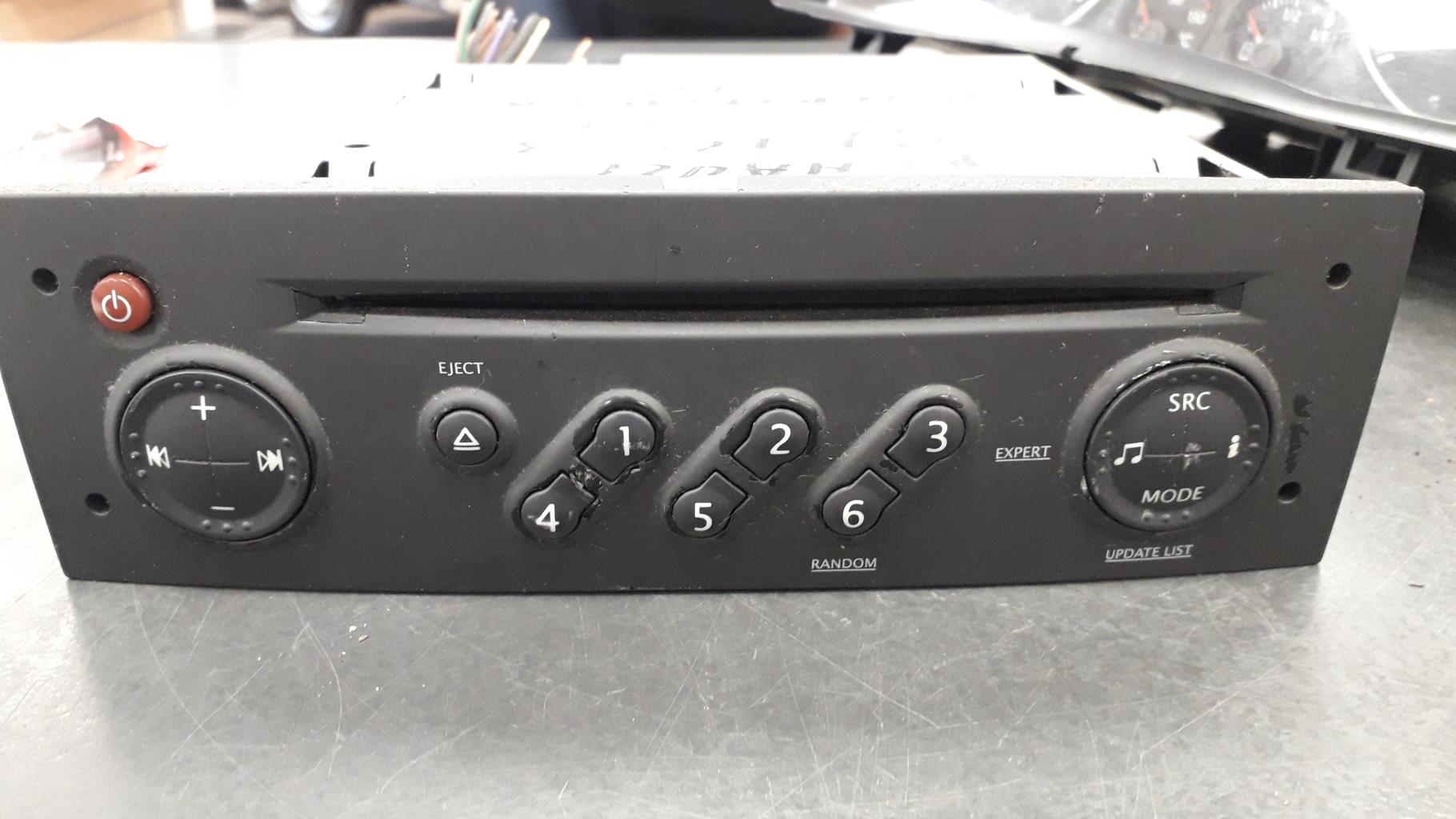 Autoradio originale RENAULT CLIO 3 PHASE 1 Diésel - 1