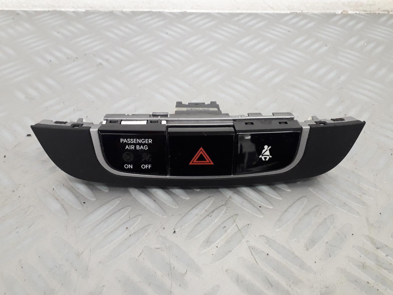 Bouton de warning HYUNDAI IX 35 PHASE 1 Essence - 1