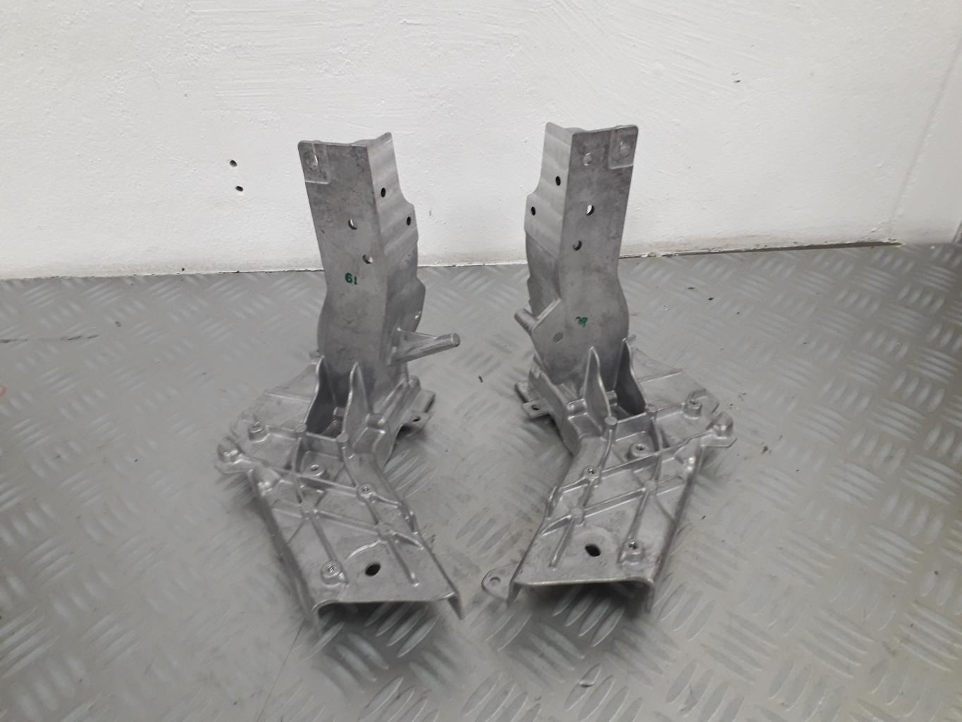 Support de phare droit (tôle) MERCEDES CLASSE GLC 253 PHASE 1  - 1