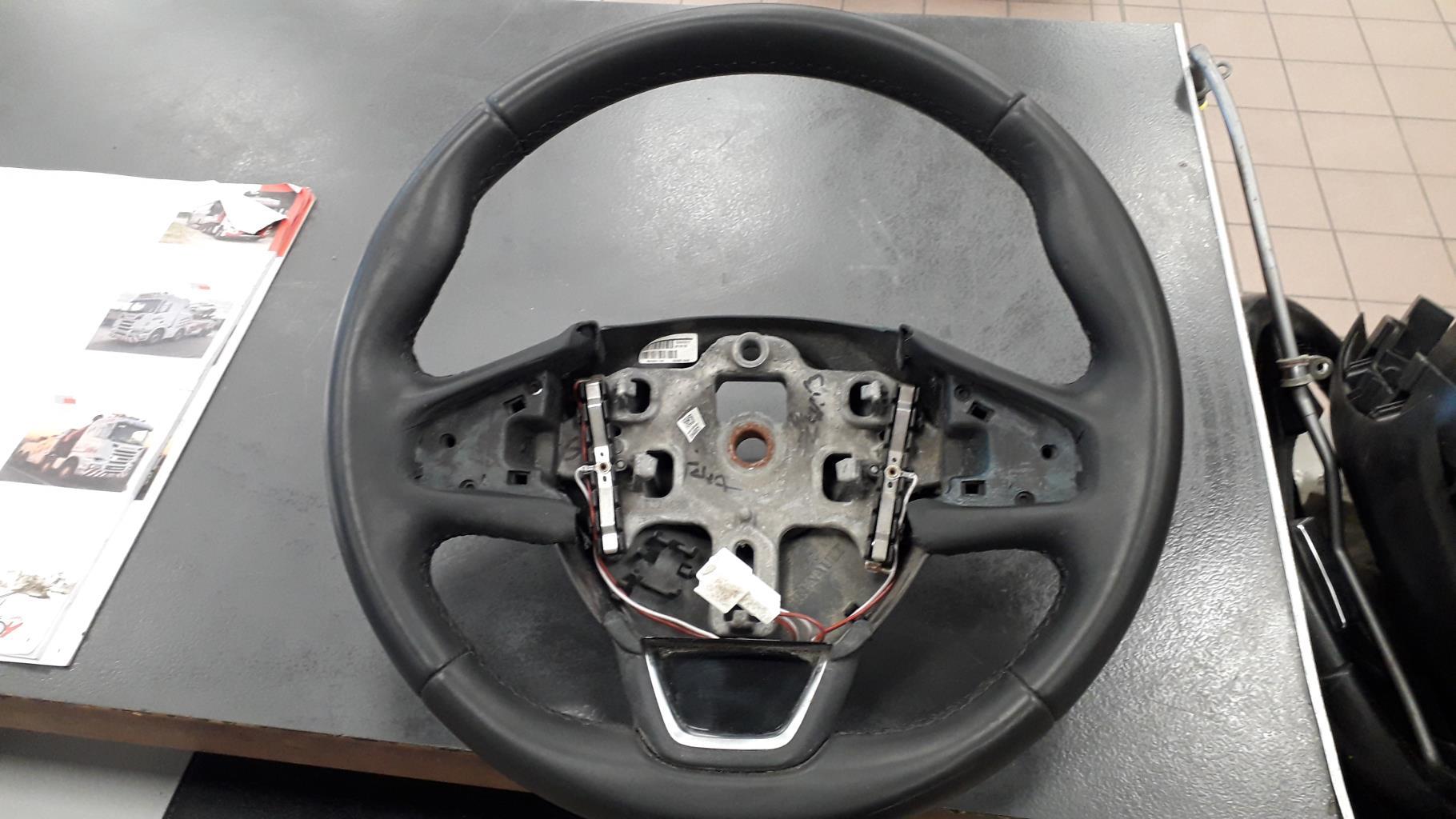 Volant RENAULT CLIO 4 PHASE 2  - 1