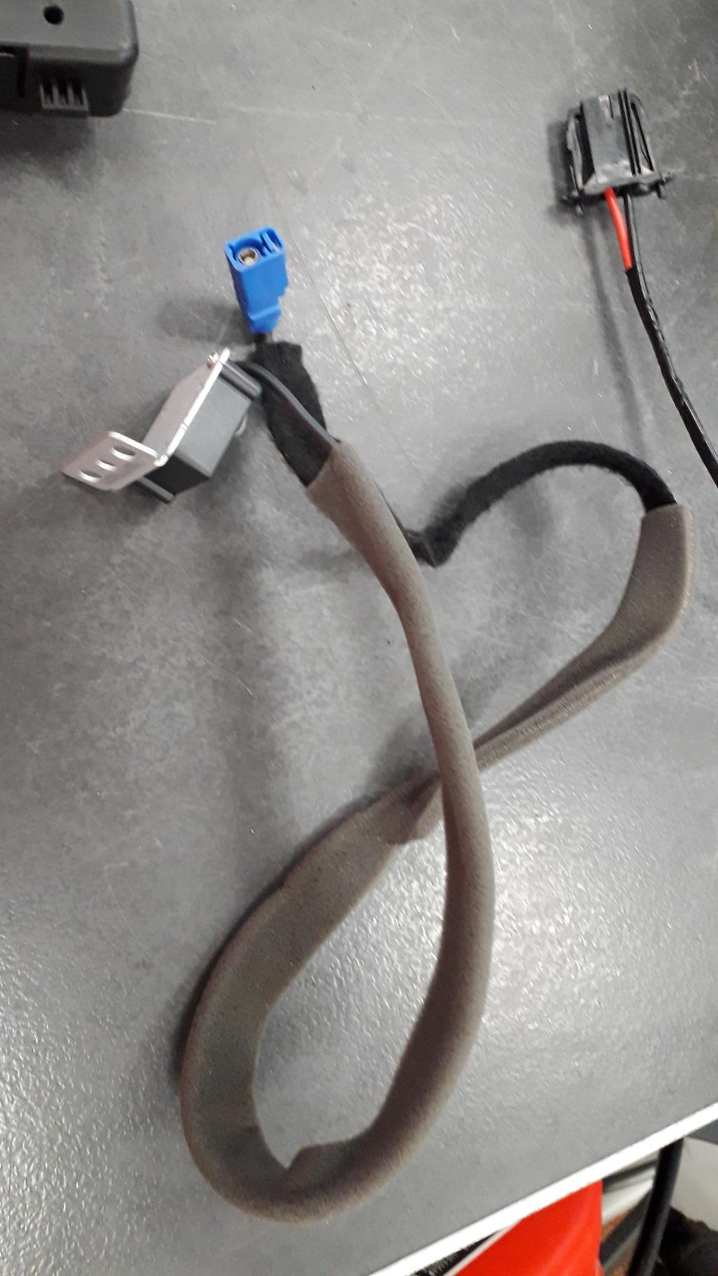 Antenne RENAULT CLIO 4 PHASE 1  - 1