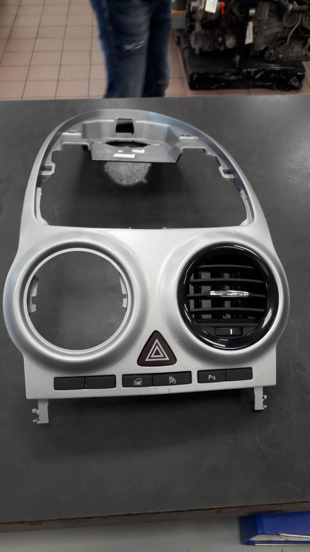 Console central (interieur plastique) OPEL CORSA D PHASE 1  - 1