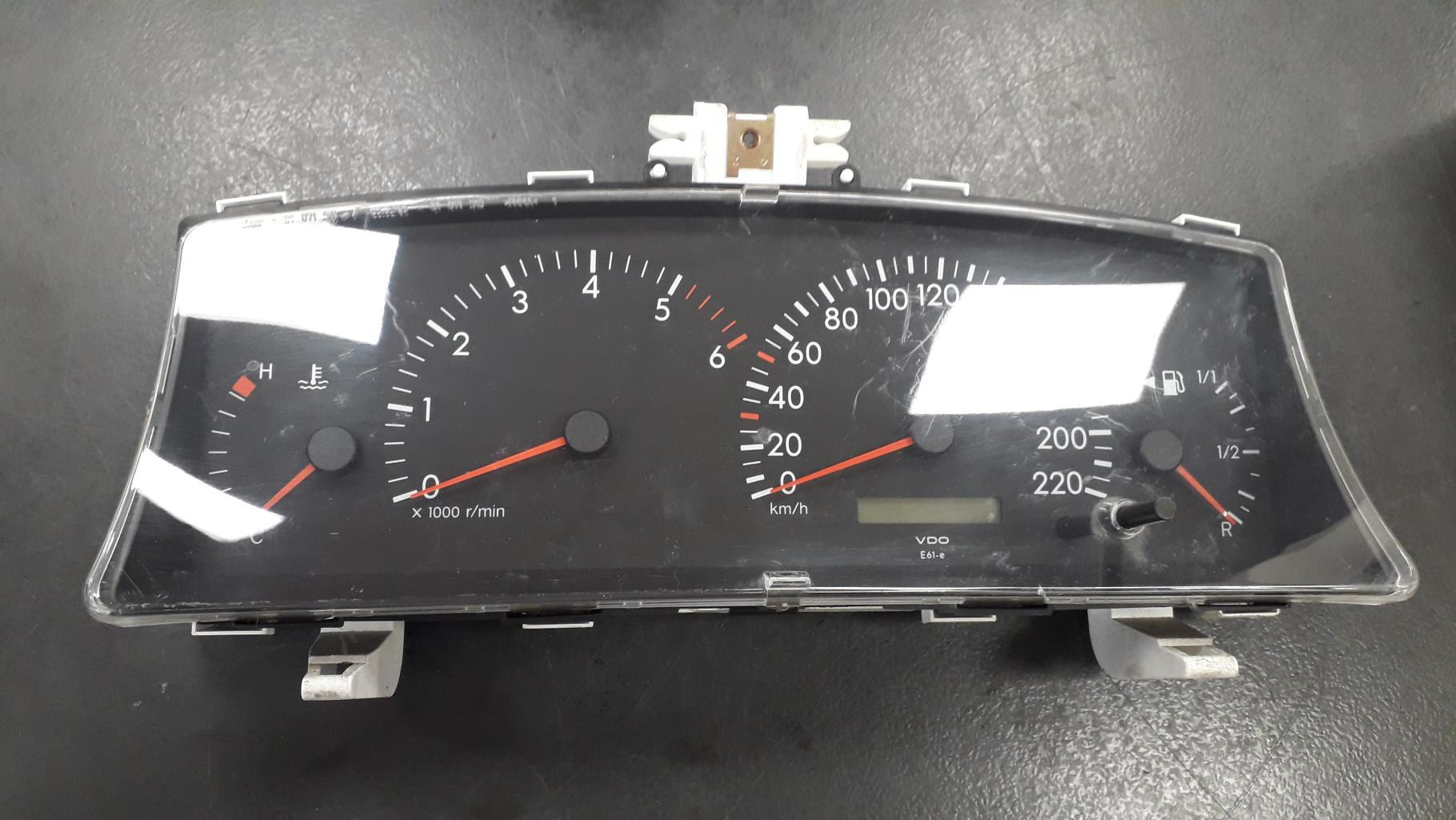 Compteur TOYOTA COROLLA 10 PHASE 1  - 1