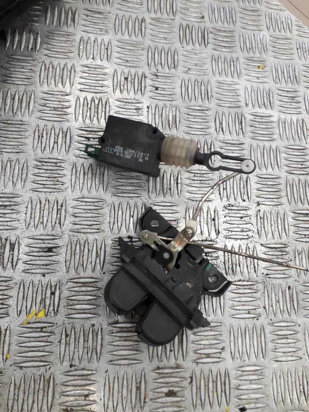 Serrure de coffre AUDI A4 1 PHASE 2  - 1