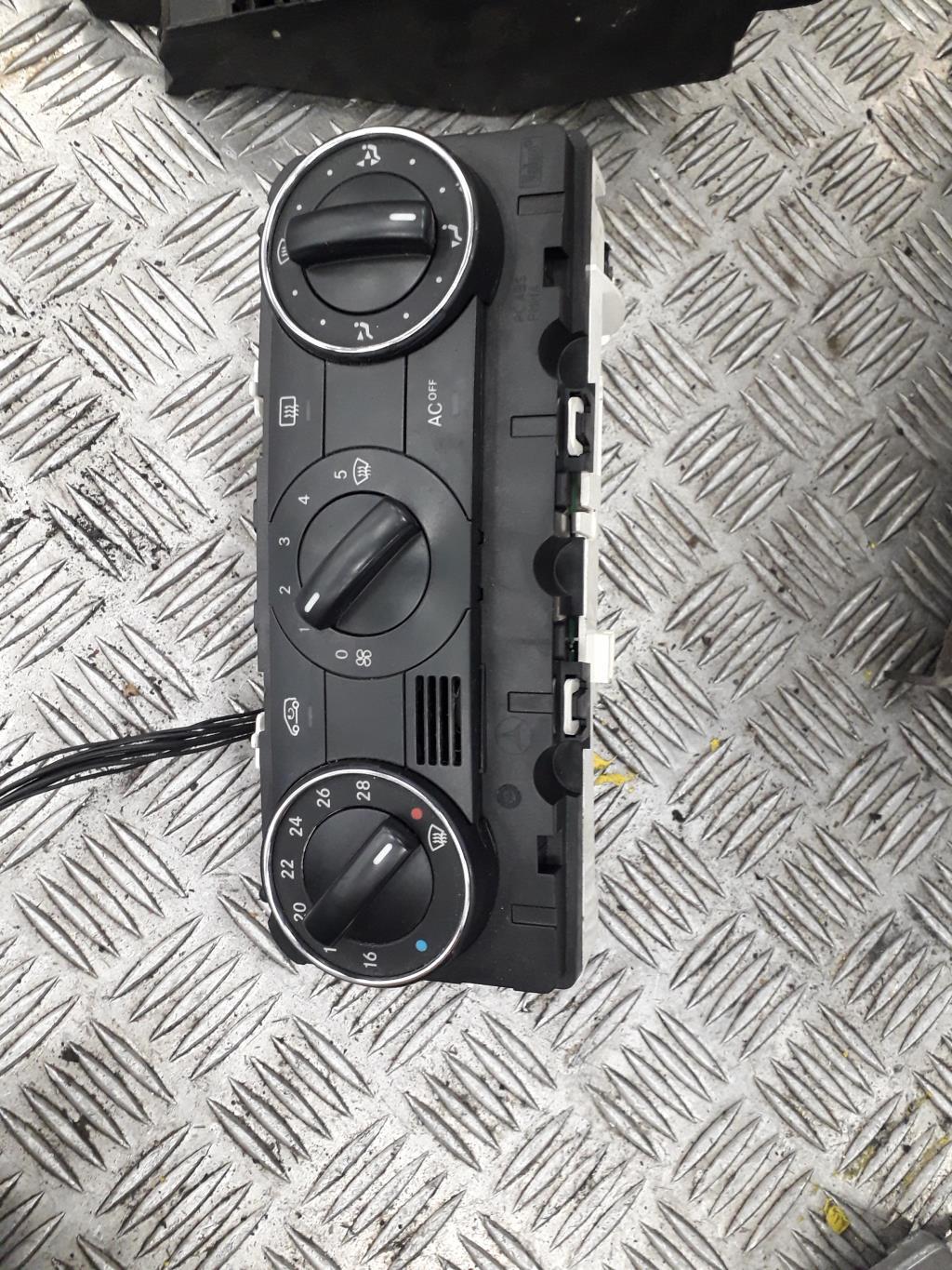 Commande chauffage MERCEDES CLASSE A 169 PHASE 1  - 1