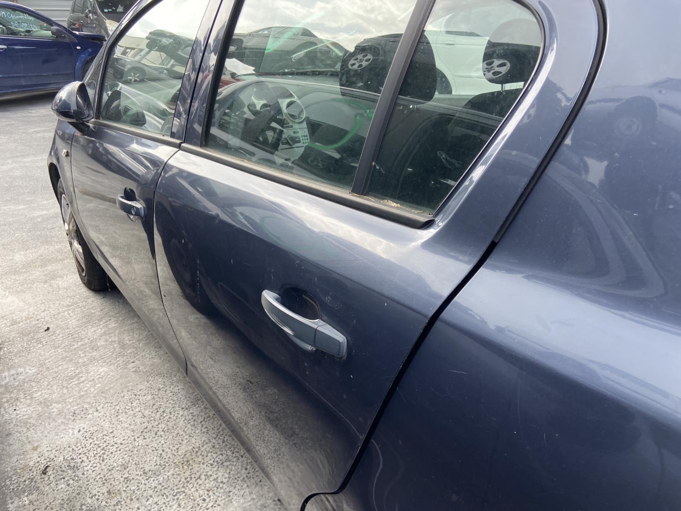 Portiera posteriore sinistra OPEL CORSA D PHASE 1 Gasolina - 1