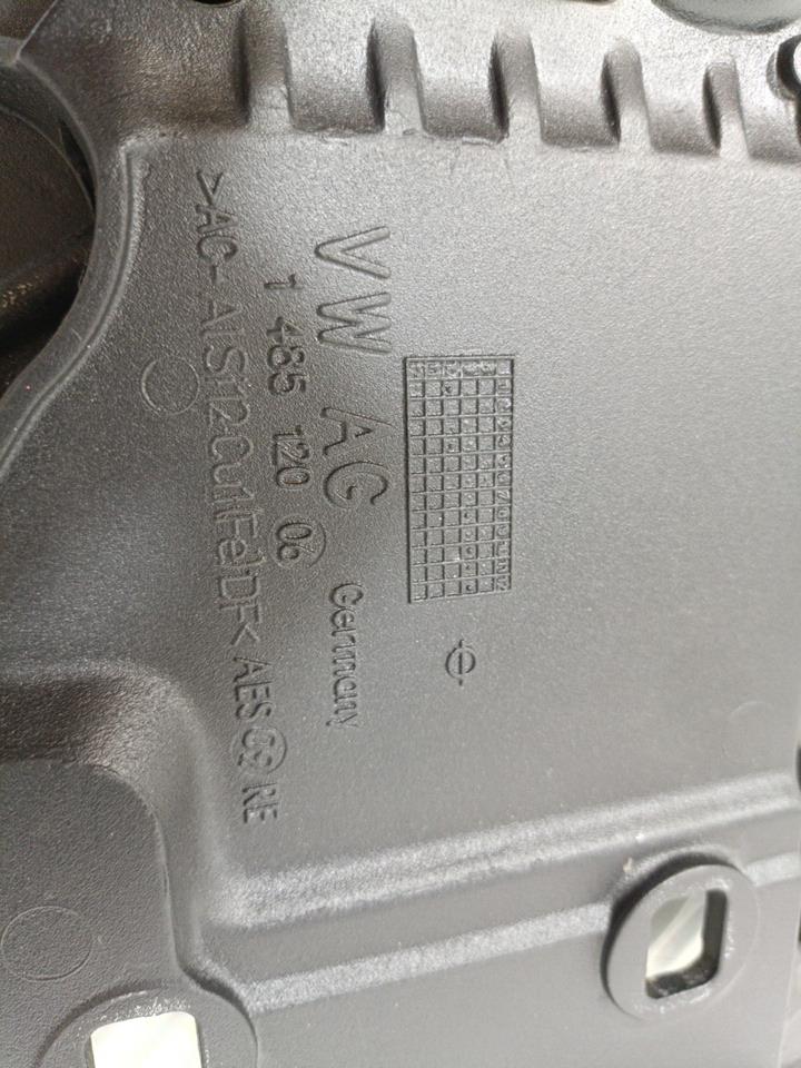Charniere de porte de coffre droit AUDI A5 1 CABRIO PHASE 1  - 1