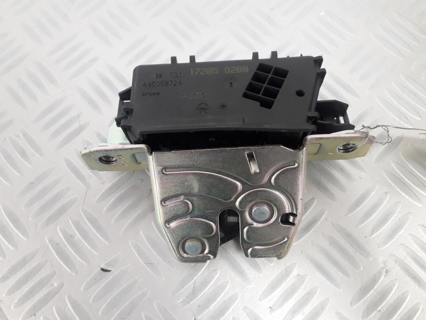 Serrure de coffre OPEL ZAFIRA B PHASE 1 Diesel - 1