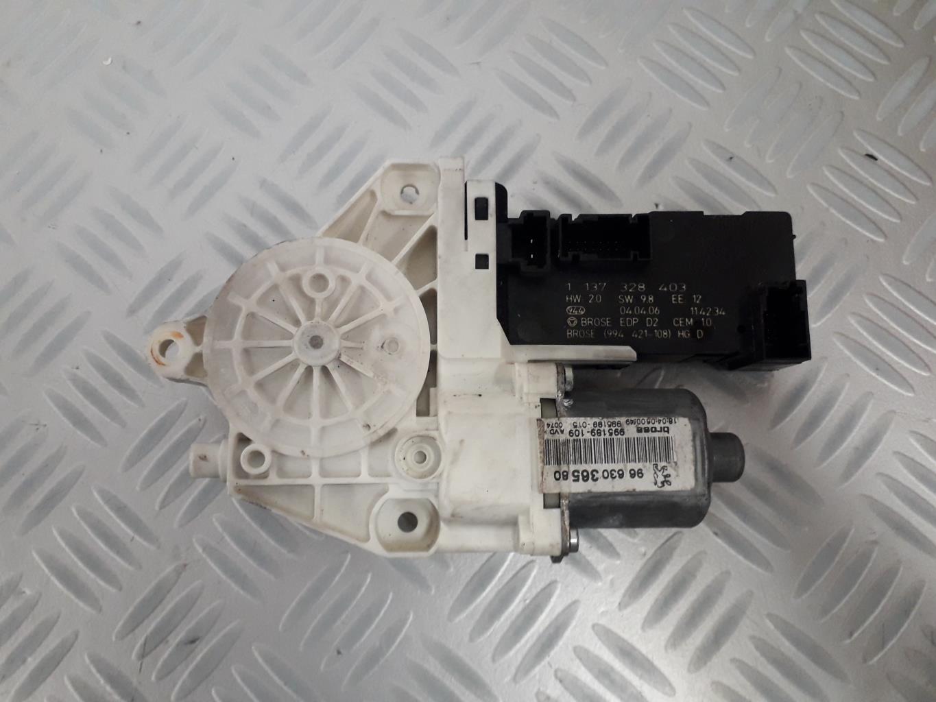 Motore alzacristalli anteriore destro PEUGEOT 407 PHASE 1 Diésel - 1