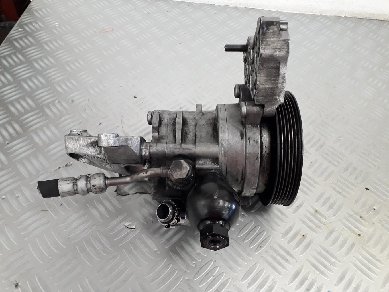 Pompe de direction BMW SERIE 5 E61 TOURING PHASE 1 BREAK Diesel - 1