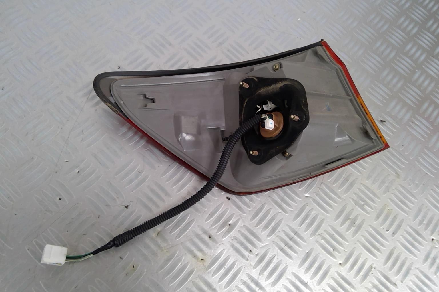 Fanale posteriore principale destro (luci) LEXUS IS 2 PHASE 1 Diésel - 1