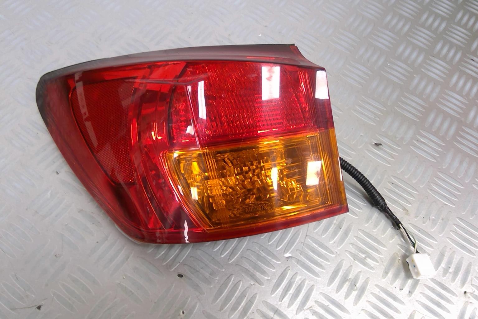 Fanale posteriore principale sinistro (luci) LEXUS IS 2 PHASE 1 Diésel - 1